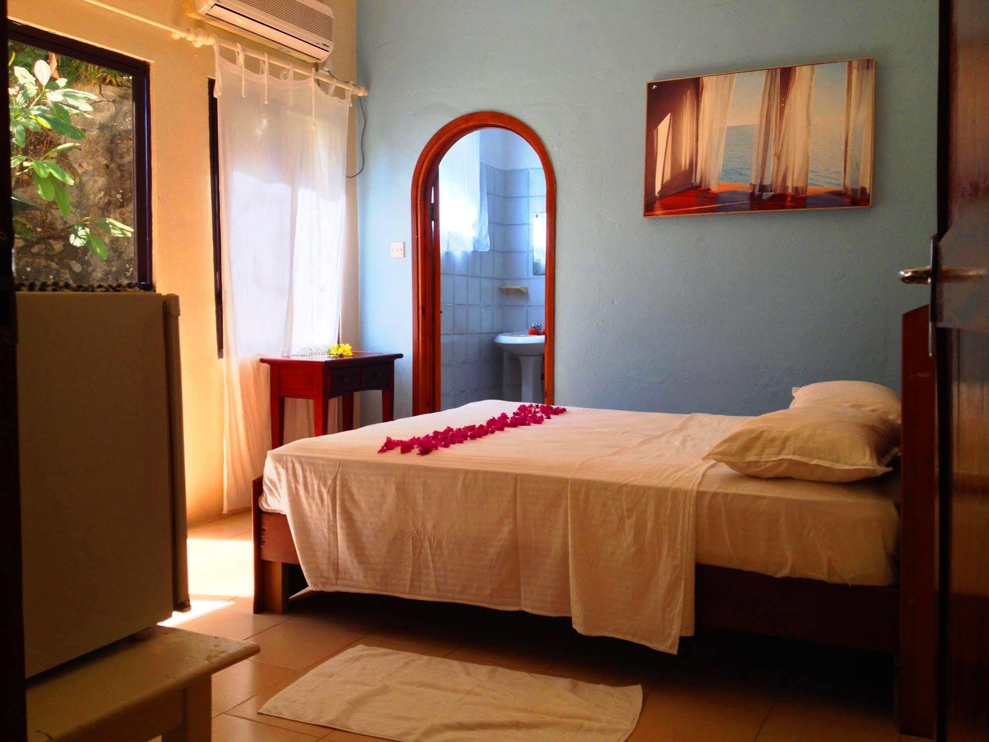 Beau Vallon Bungalows Екстериор снимка