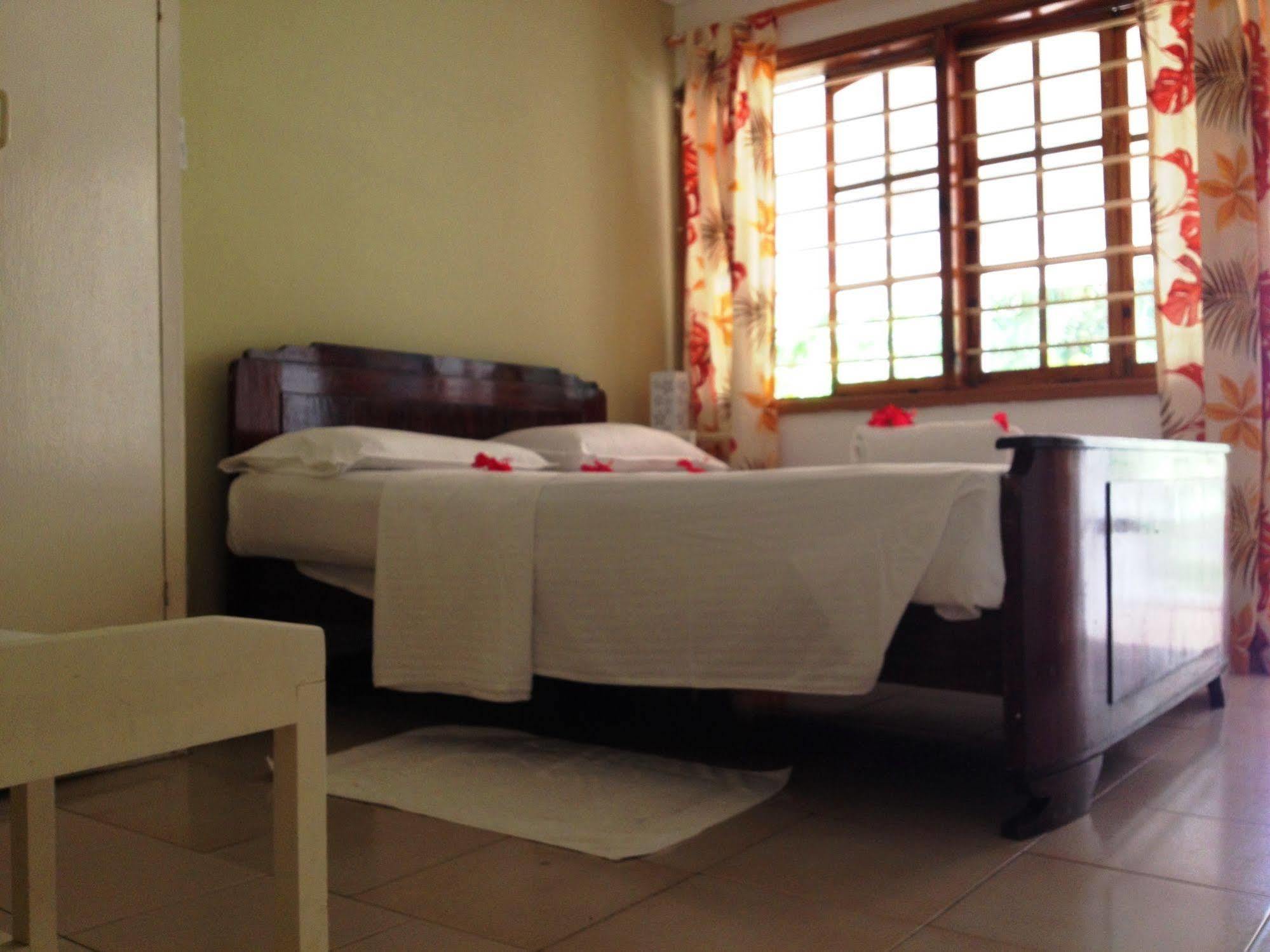Beau Vallon Bungalows Екстериор снимка