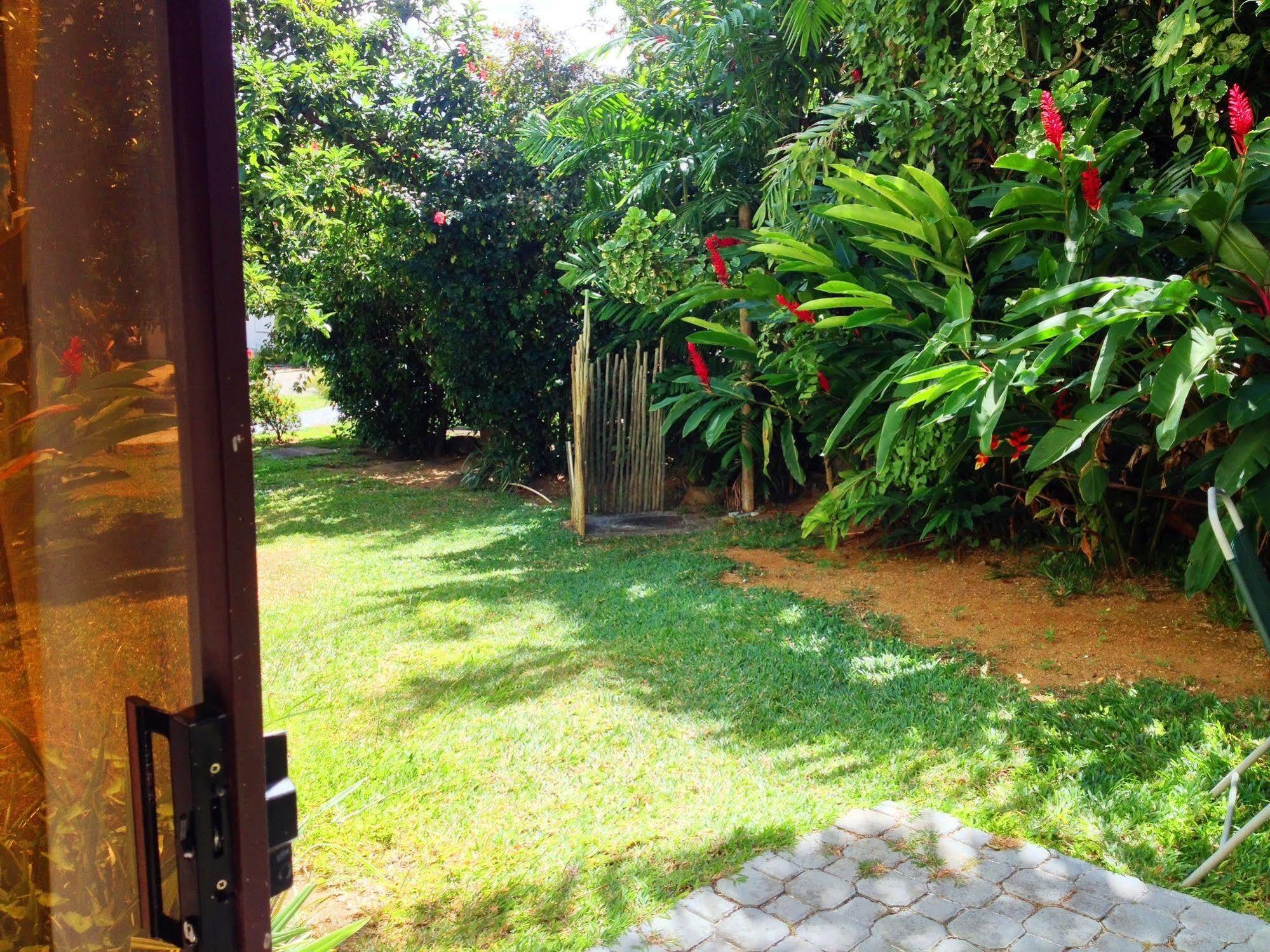 Beau Vallon Bungalows Екстериор снимка