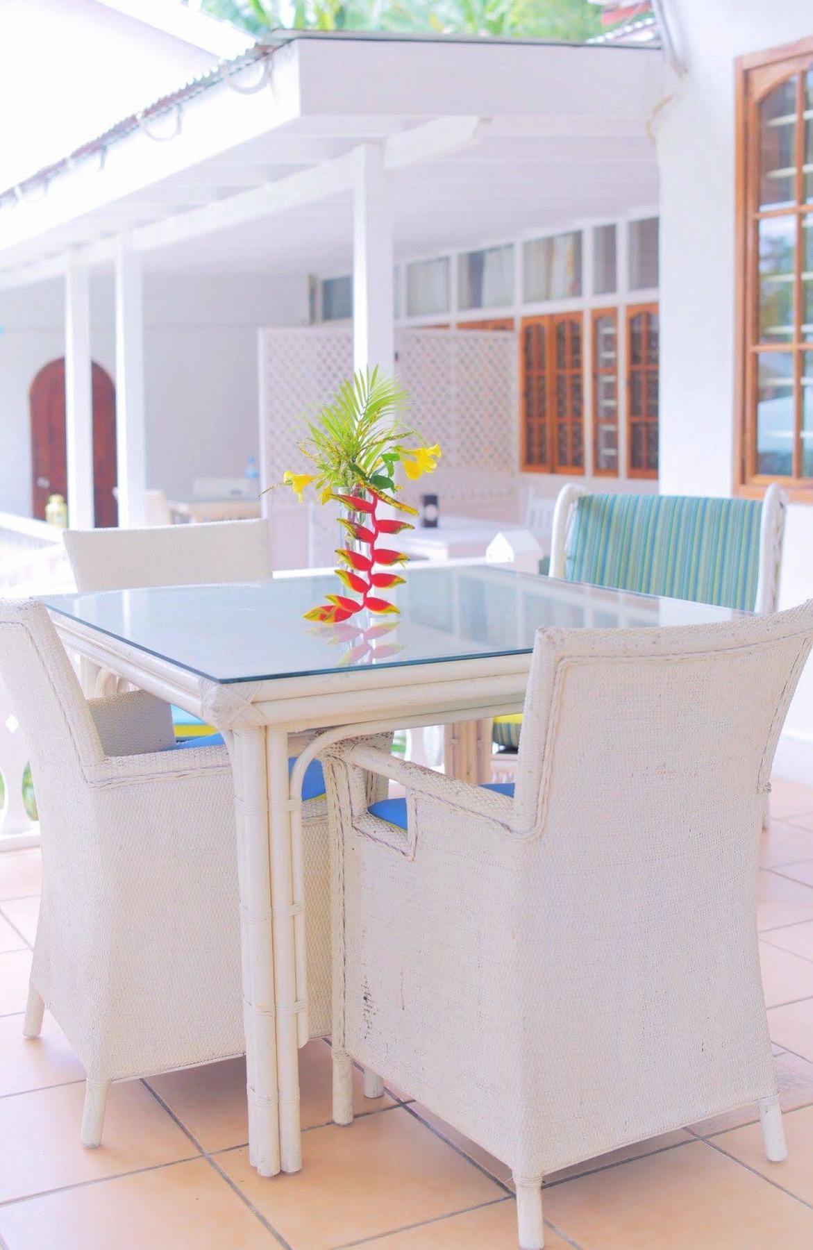 Beau Vallon Bungalows Екстериор снимка