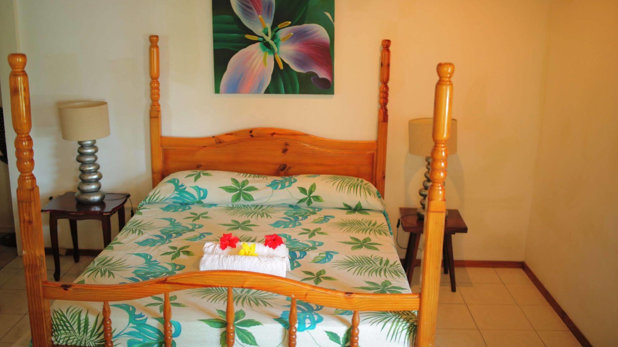 Beau Vallon Bungalows Екстериор снимка